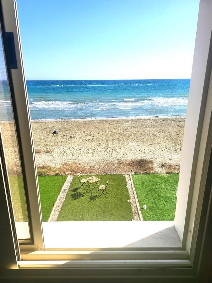 Mattis Seafront Beachhouse Periwolia