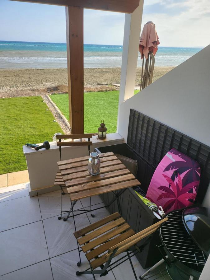 Mattis Seafront Beachhouse *