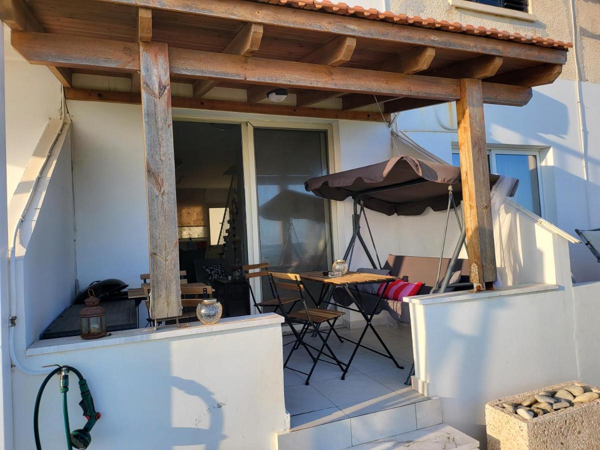 Dom wakacyjny Mattis Seafront Beachhouse